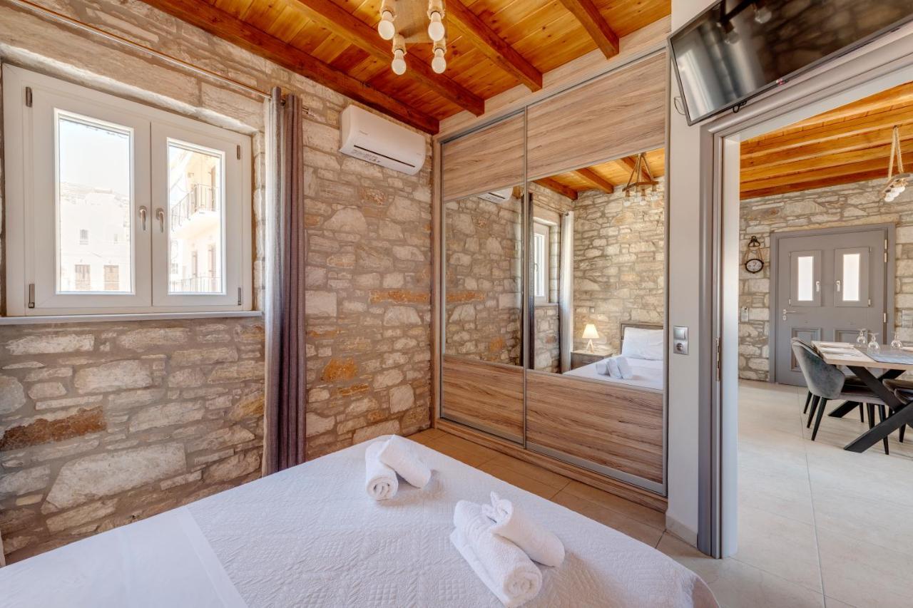 Takis Guesthouse- Laoura-Hermoupolis Bagian luar foto