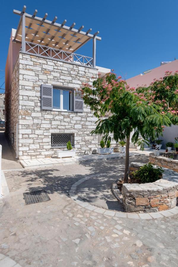 Takis Guesthouse- Laoura-Hermoupolis Bagian luar foto