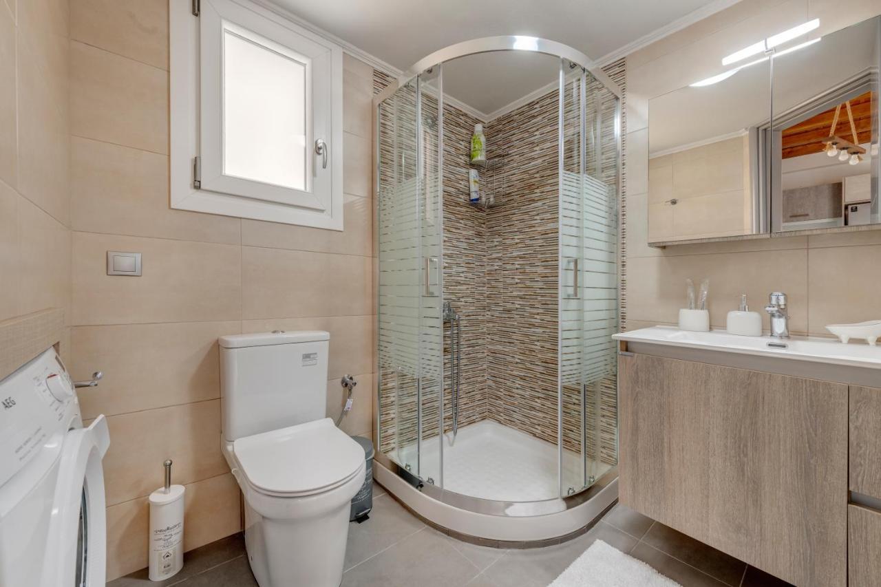 Takis Guesthouse- Laoura-Hermoupolis Bagian luar foto